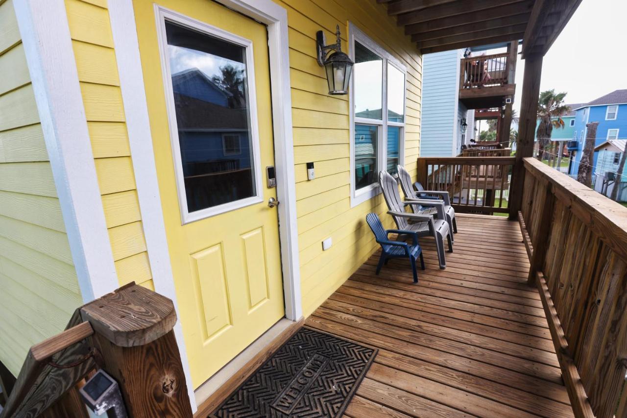 Yellow Beach Haven, Decks, Views, Mere Steps To Sand Galveston Buitenkant foto