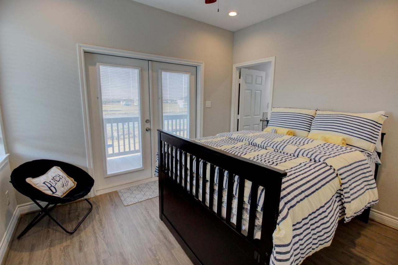 Yellow Beach Haven, Decks, Views, Mere Steps To Sand Galveston Buitenkant foto
